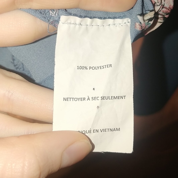 ✨RUFFLE FLORAL TOP✨ - Picture 7 of 7